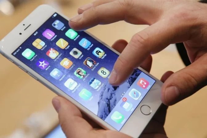 Apple Faces Legal Fight Over iPhone ‘Touch Disease’