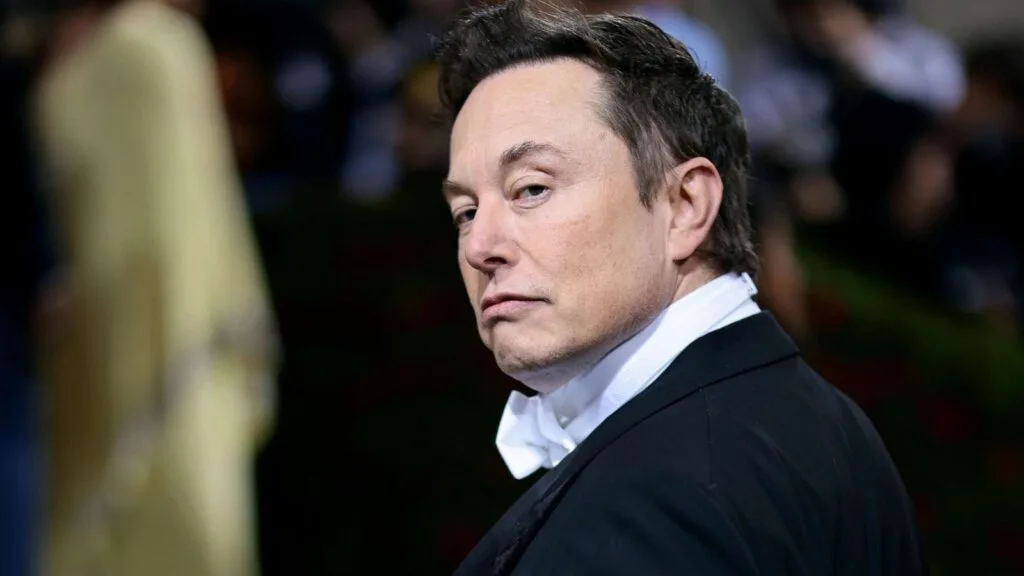 Musk’s Twitter may have already violated its latest FTC consent order, legal experts say